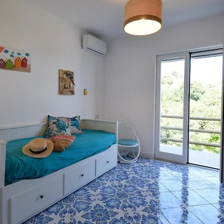 Amazing Home In Casamicciola Terme With Sauna 펜션 *