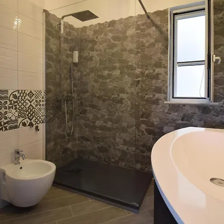 Amazing Home In Casamicciola Terme With Sauna 펜션 카사밋쵸라테르메